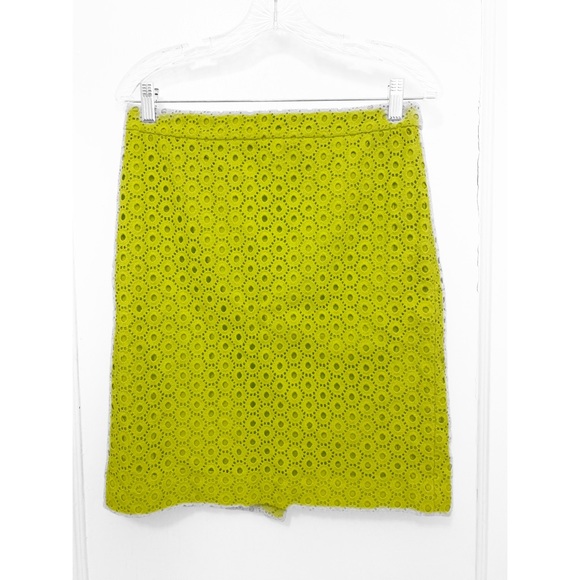 J Crew No.2 Eyelet Embroidered Neon Lime Green Pencil Skirt w/ back slit Size 6 - Picture 7 of 14